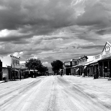 Silver Spur Homestead Luxury Glamping - The Cowboy Тумстон Экстерьер фото