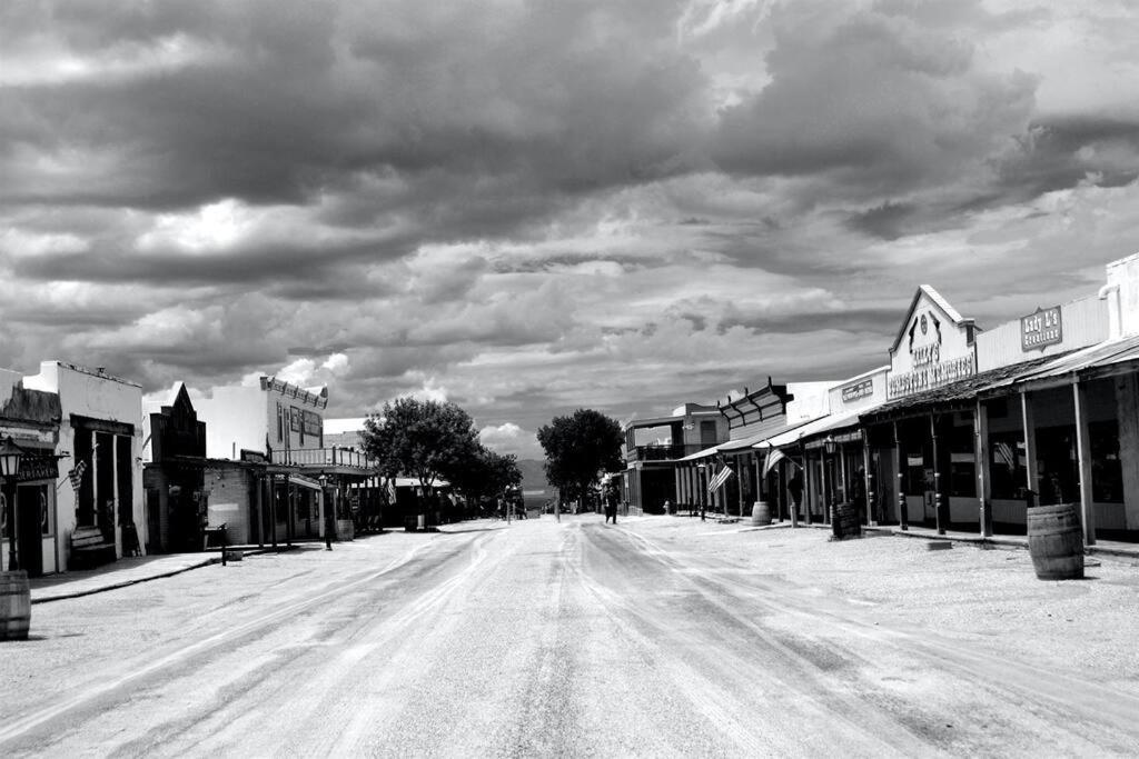 Silver Spur Homestead Luxury Glamping - The Cowboy Тумстон Экстерьер фото